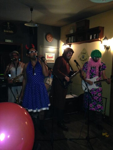 Concert les P'tis Cons Bière