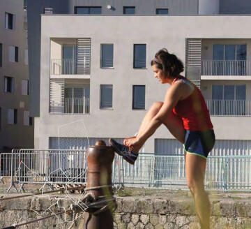 A2 RUNS BDX #6 / main verte et pied leste