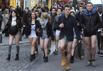 Appel 18 Juin: Les slip contre #corruption à l'assemblée nationale #Bayrou