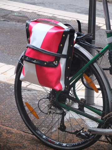 Atelier de fabrication d'une sacoche vélo