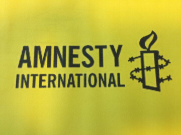 1, 3, 108 Salutations au Soleil pour la Journée des Femmes