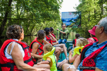 " L'exploration " : une balade en barque avec un animateur nature