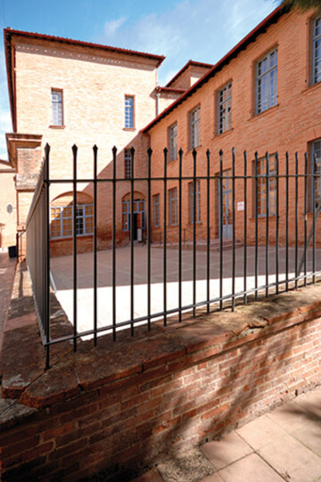 "A l'ombre des Jésuites"