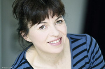 « Des quais à la scène » de et avec Elina Dumont