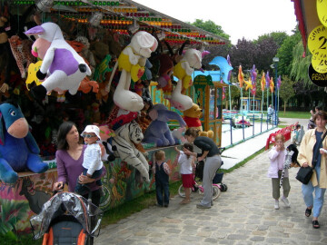 Place à la Fête Foraine sur l'île Saint-Germain