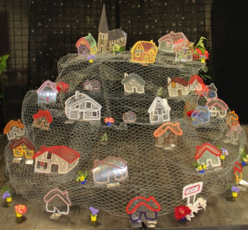 "A vous de jouer : de 3 à 90 ans, jeux et divertissement d'avant-hier, d'hier et d'aujourd'hui"