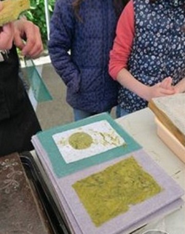 Abracadabra...Feuille de Papier tu deviendras!