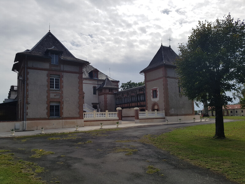 Découvrez les mystères d'un château du XVIe siècle et de son parc arboré