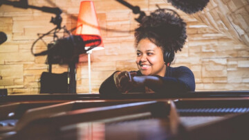 #JazzDeDemain #SaintValentin CLÉLYA ABRAHAM MARIAGE ENTRE JAZZ ET MUSIQUES TRADITIONNELLES CARIBÉENNES : SOIRÉE SPÉCIALE JACQUES SCHWARTZ-BART
