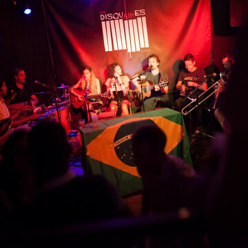 ANNULÉ // Clube Dos Democraticos