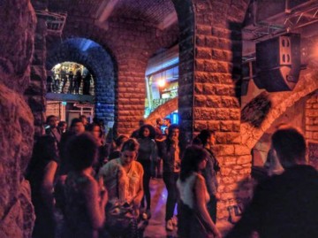 BANDE DE FILLES house to techno