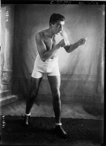 "Podium 1896 : les archives racontent l’art et le sport au tournant du XXe s." Exposition en accès libre sur les grilles extérieures du parc