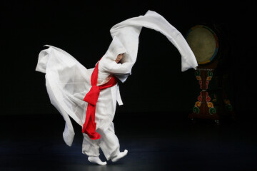 « Trésors de la danse coréenne »
Spectacle interprété par la branche parisienne de l’Association de danse traditionnelle coréenne