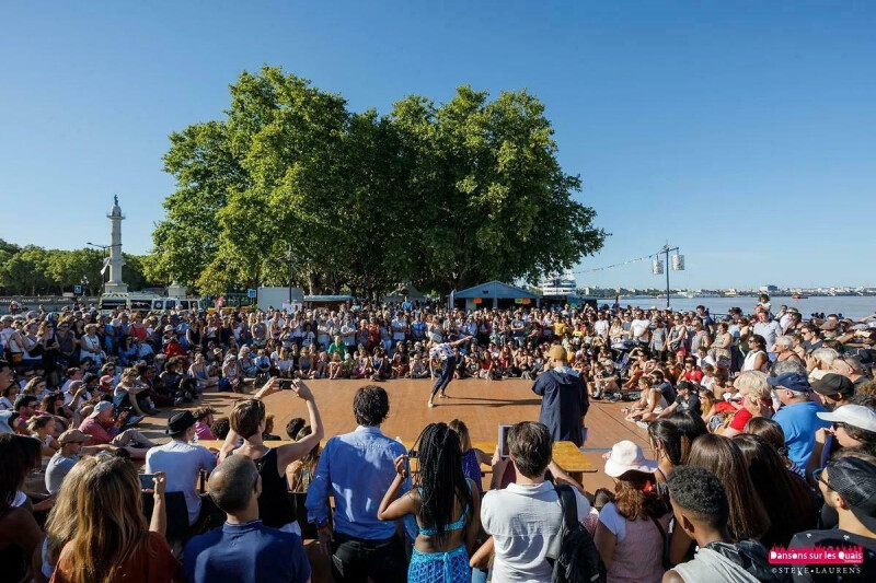 Dansons sur les quais à Bordeaux