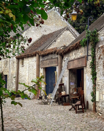 Visite guidée: "Senlis, décor de cinéma : Sur les traces des tournages"