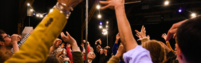 LE BAL MAGNÉTIQUE    (Changements de lieu et de dates !)