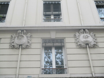 "Au chevalet ou aux fourneaux: les femmes agissantes des Brotteaux"