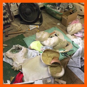 HISTOIRE PERFORMÉE DES THÉÂTRES EN CRISE(S) · Maxime Kurvers · MONDE·S#2