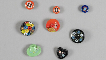 Façonnage et décor de boutons