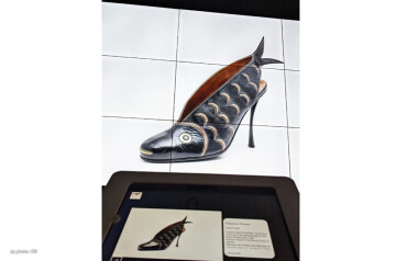 FOLIE-DOUCE : LA CHAUSSURE, QUEL PIED !