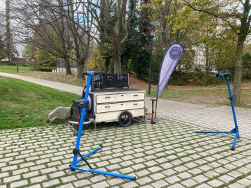 Atelier mobile participatif d'auto-réparation de vélo