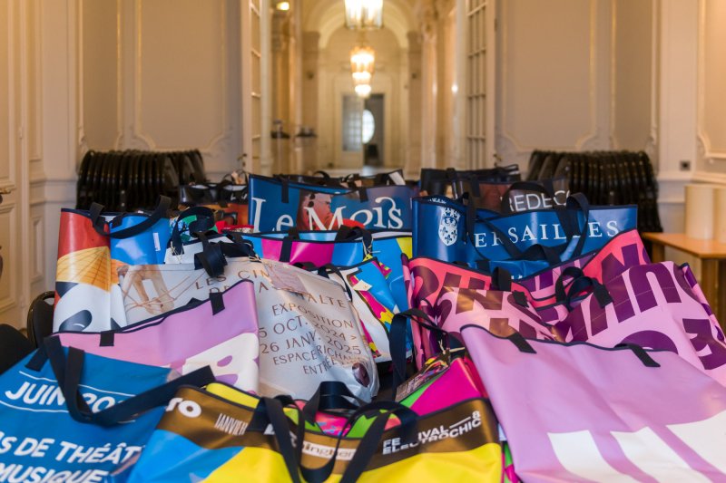 Vente exceptionnelle de sacs cabas réalisés à partir de bâches recyclées