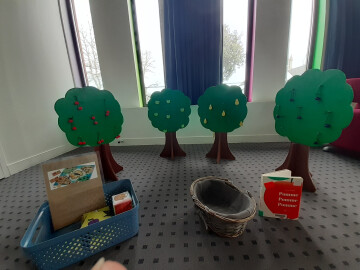 Au cœur du bois : toucher, jouer, explorer