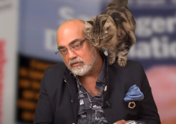 Pierre Jovanovic en dédicace à Clermont Ferrand samedi 04 Avril 2026