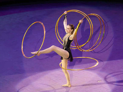 Déambulation circassienne de l’Académie des Arts de Kyiv & de l’Ésacto’ Lido