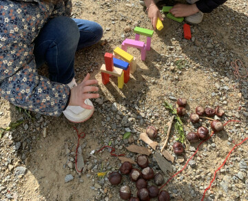 Atelier jeune public à la Bâtie d'Urfé - Mon petit jardin d'art