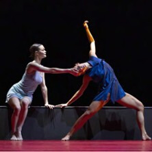 Annonciation, Un trait d’union et Larmes blanches