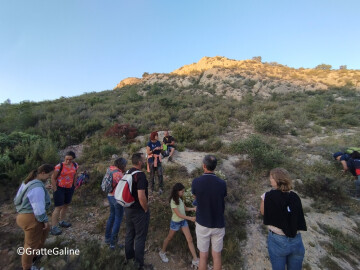 Avec boussole et carte, trouvons le chemin à l'ancienne