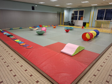 Explorer son équilibre en mouvement – Atelier motricité libre