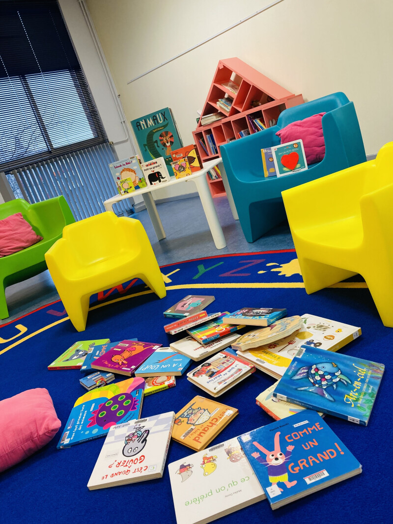 RACONTE-MOI UNE HISTOIRE