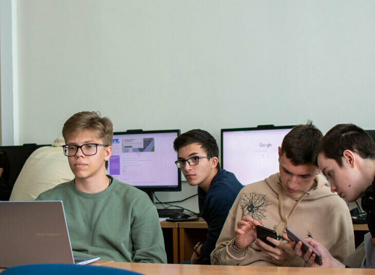 Pause numérique - Internet, Info ou Intox ?