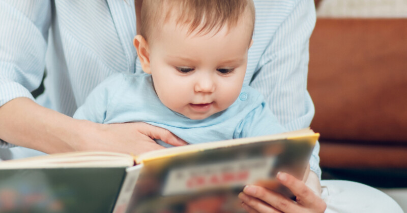 Littérature jeunesse, pourquoi lire des livres avec les bébés ?