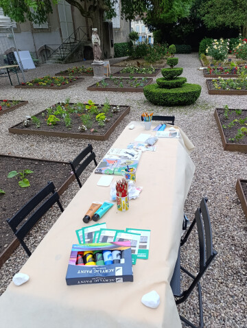 A vos crayons pour une visite dessinée au jardin de l'abbé !