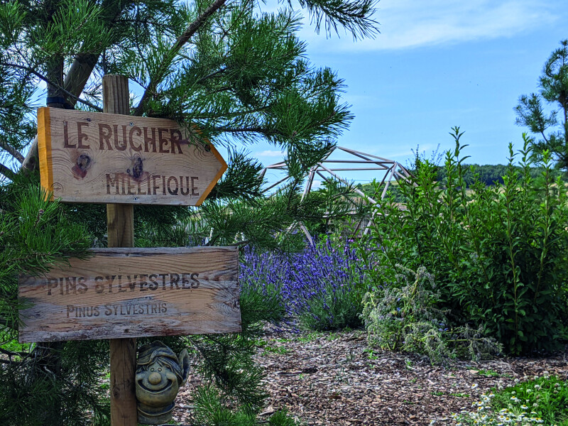 Visite libre du jardin de la ferme mielifique