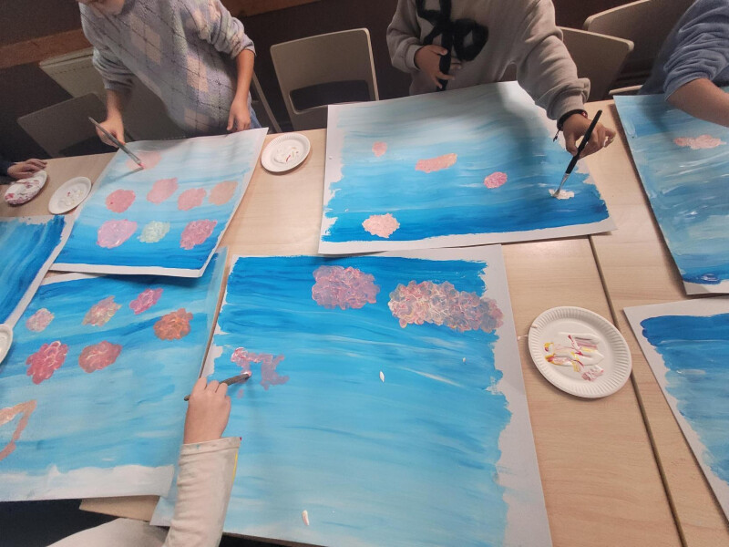 ETE 3 - 3/5 ANS - SOLEIL, NUAGES ET ECLATS DE COULEUR