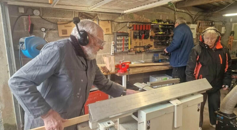 Atelier initiation à la dégauchisseuse-raboteuse