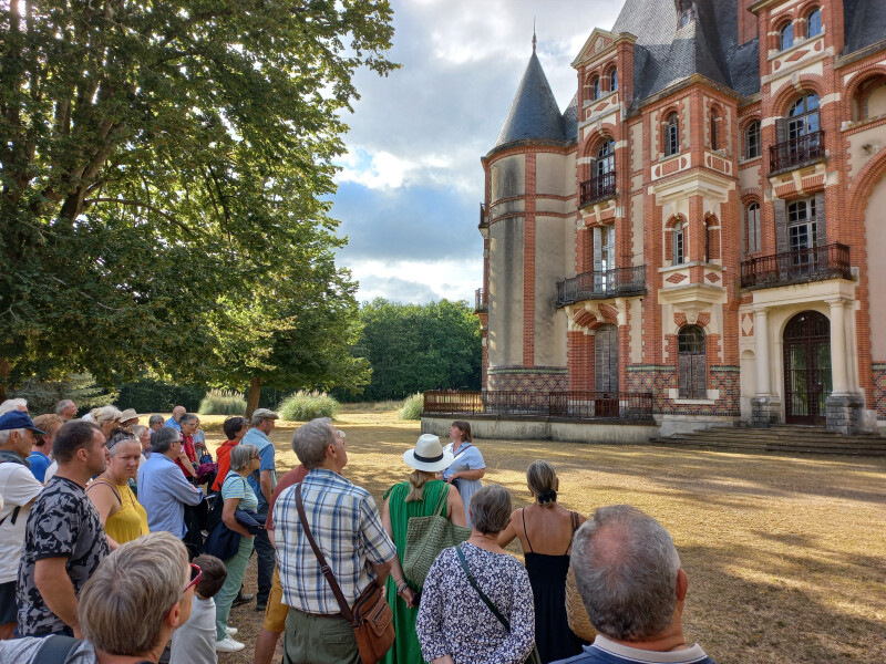 Découverte exceptionnelle du parc du château du Mortier à Monnaie