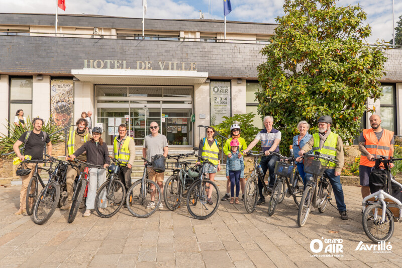 Balade à vélo familiale, dans le cadre d'O'Grand Air