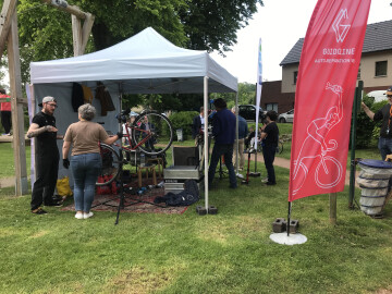 Atelier de réparation et stand Lovelo