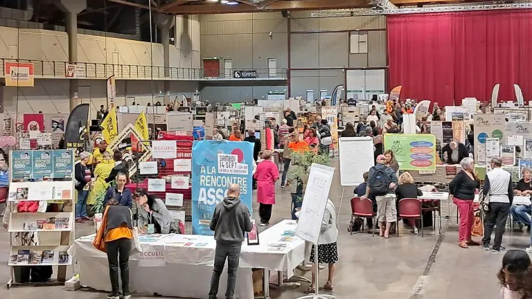 À LA RENCONTRE DES ASSO