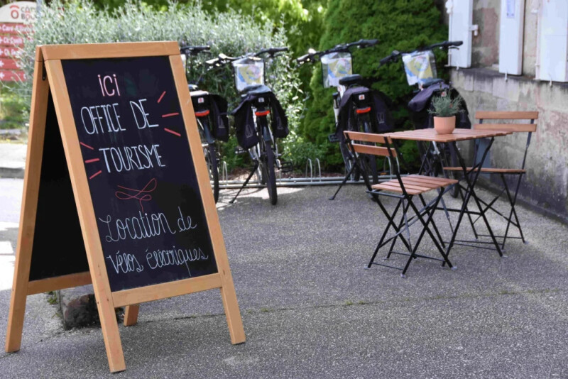 Invitation à visiter le territoire à vélo