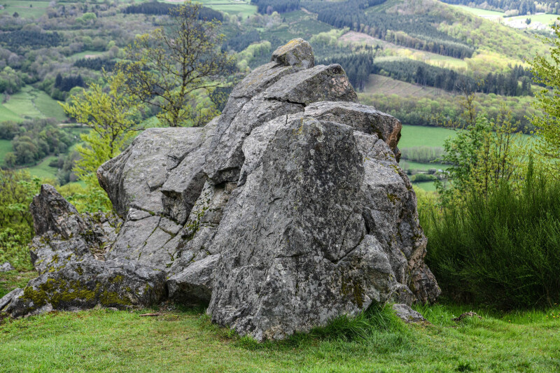 Mégalithes et pierres à légendes