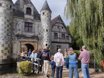 Visite guidée insolite en famille au château de Saint-Germain de Livet !