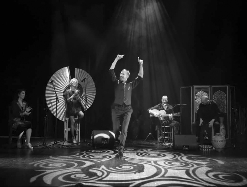 A la Vuelta de la Esquina