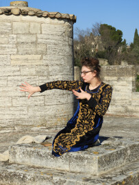 L'enlumineuse et le mystérieux manuscrit