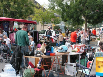 Foire aux greniers à Landes-sur-Ajon